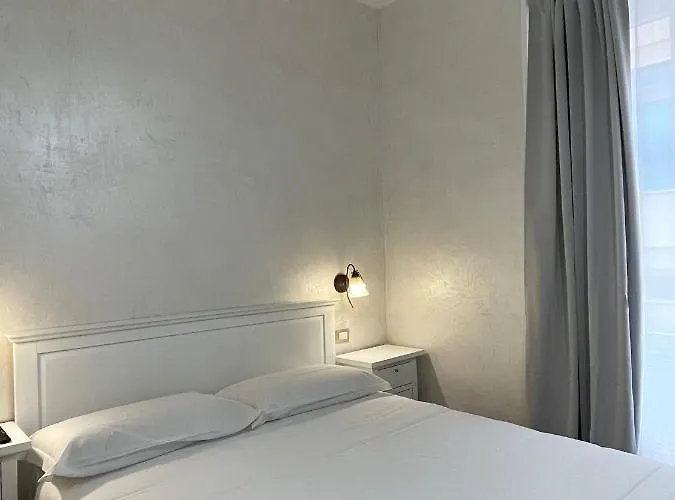 בית הארחה La Casa In Centro סלרנו